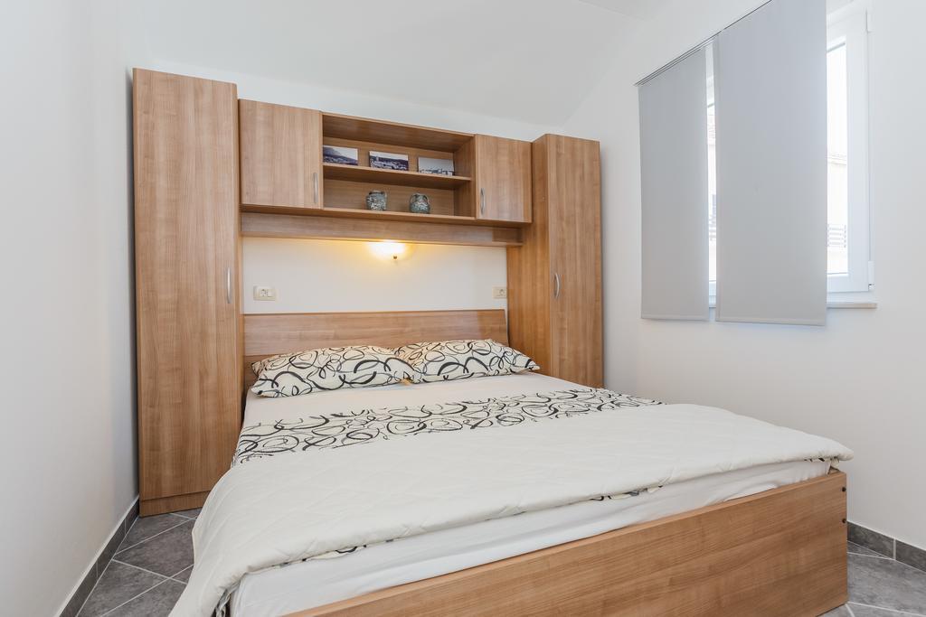 Apartments Viljac Trogir Habitación foto