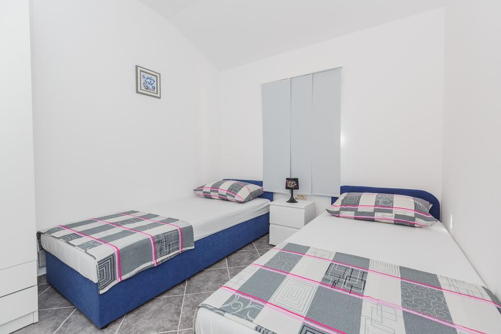 Apartments Viljac Trogir Habitación foto