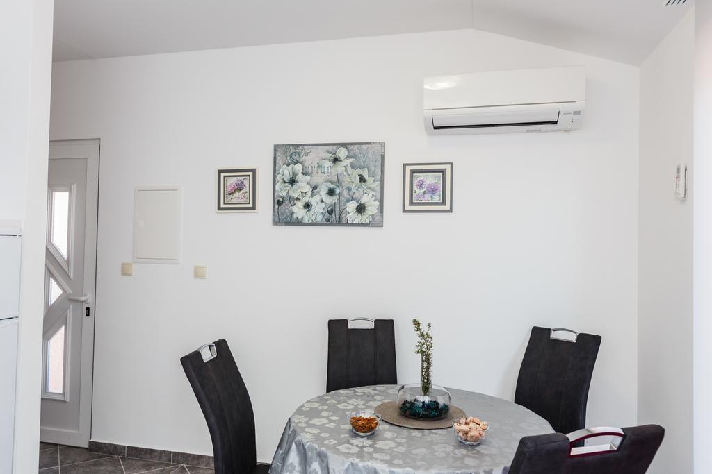 Apartments Viljac Trogir Habitación foto